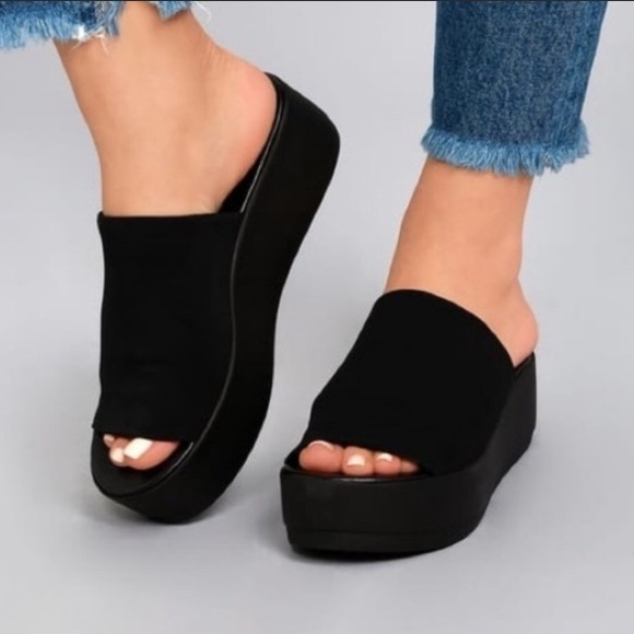 stretchy platform sandals